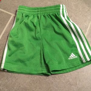 💚5/$15💚 Adidas green and white mesh shorts